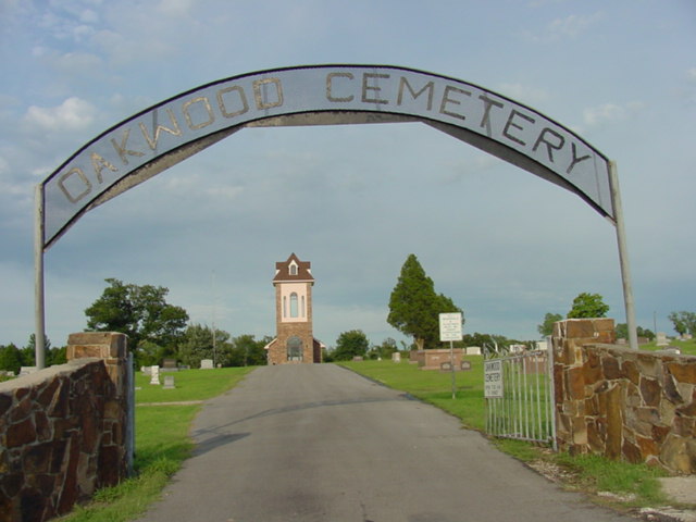 Oakwood Cemetery